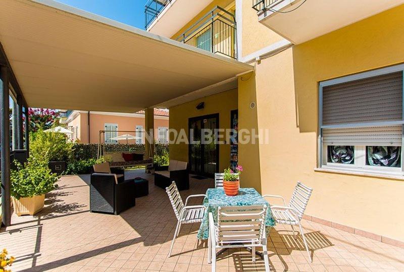 Hotel Argo Rimini Exterior photo