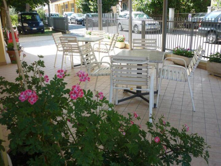 Hotel Argo Rimini Exterior photo